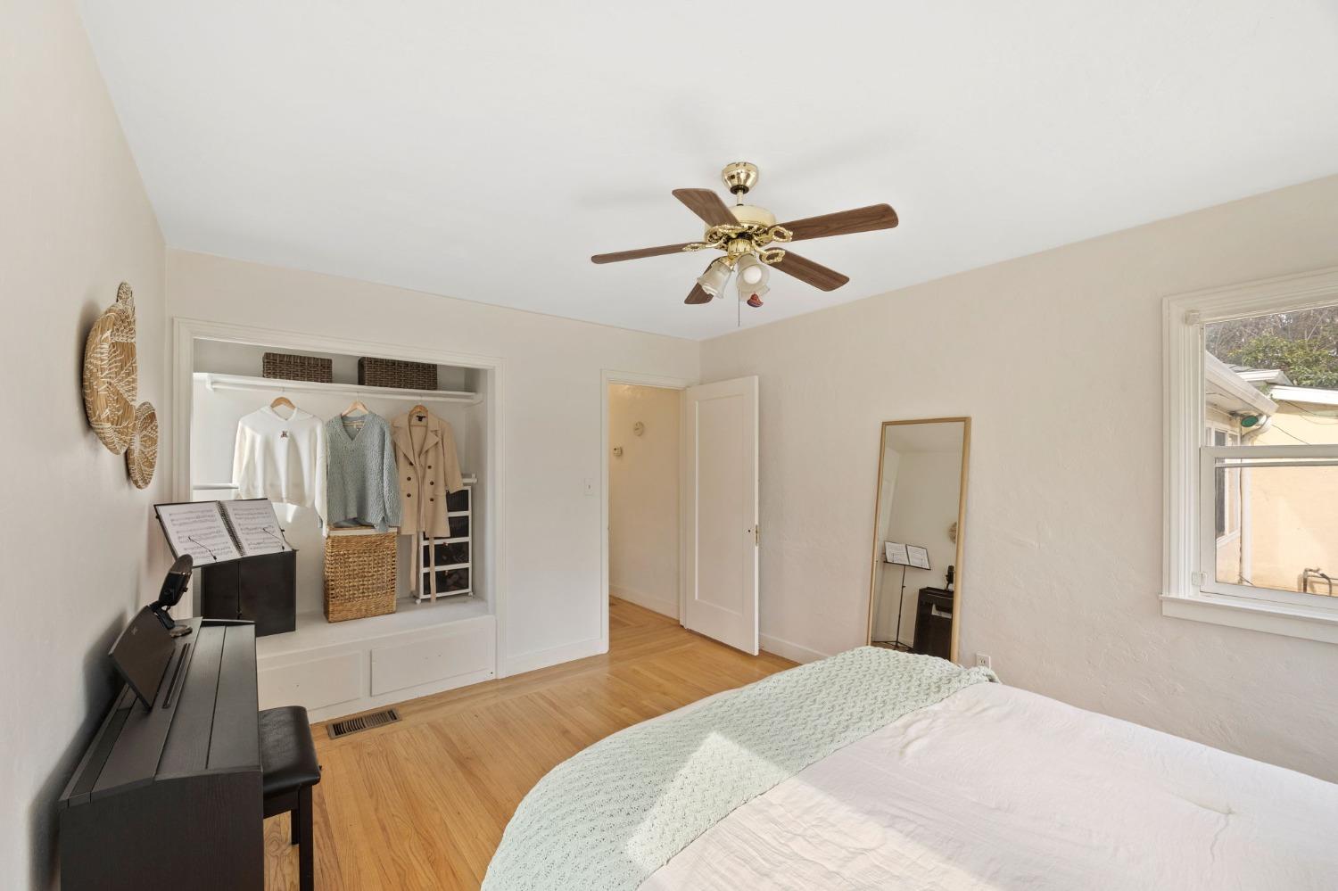 1676 Arcade Boulevard