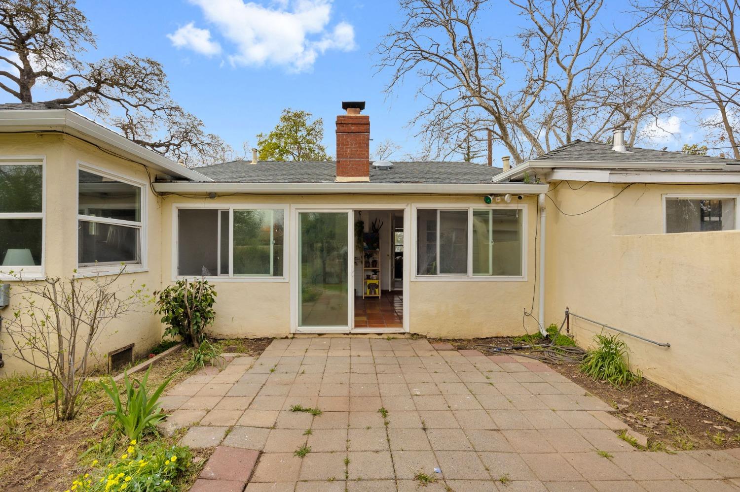 1676 Arcade Boulevard