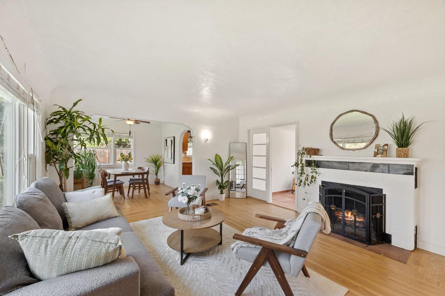 1676 Arcade Boulevard