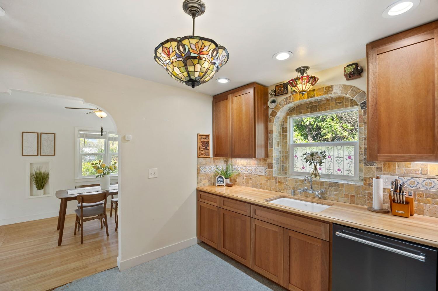 1676 Arcade Boulevard