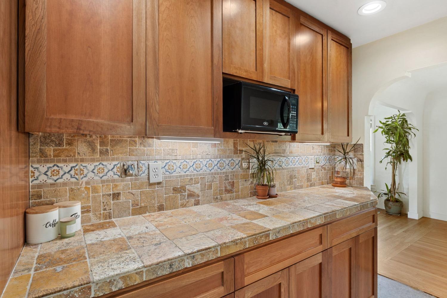 1676 Arcade Boulevard