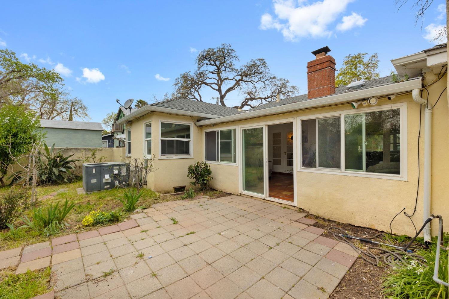 1676 Arcade Boulevard