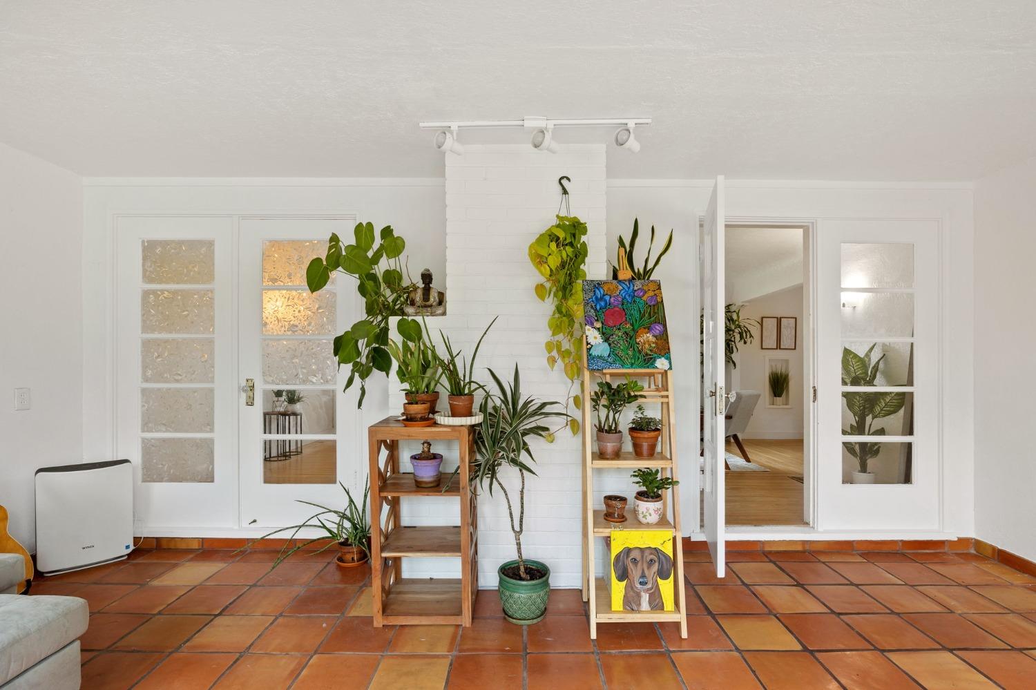 1676 Arcade Boulevard