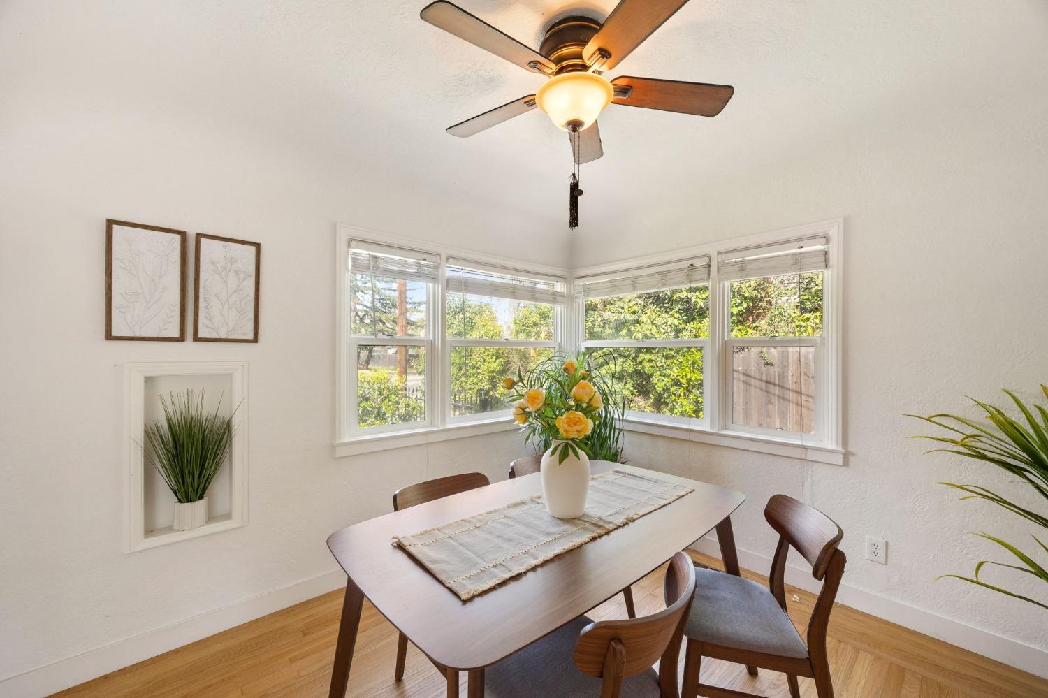 1676 Arcade Boulevard