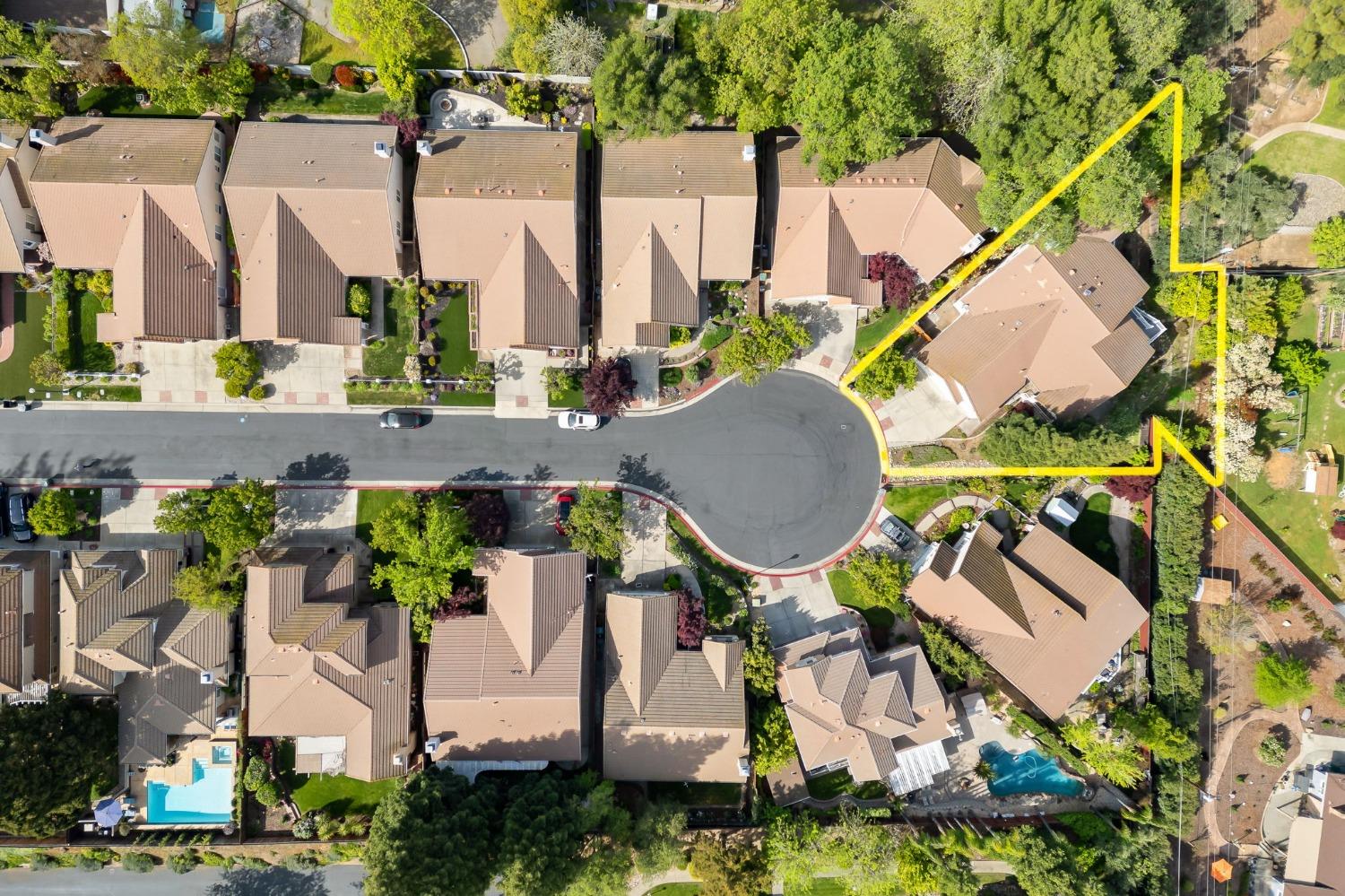 8141 E Carriage Lane