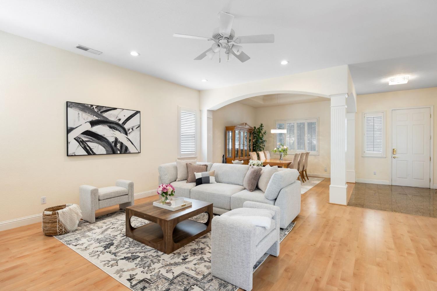 8141 E Carriage Lane