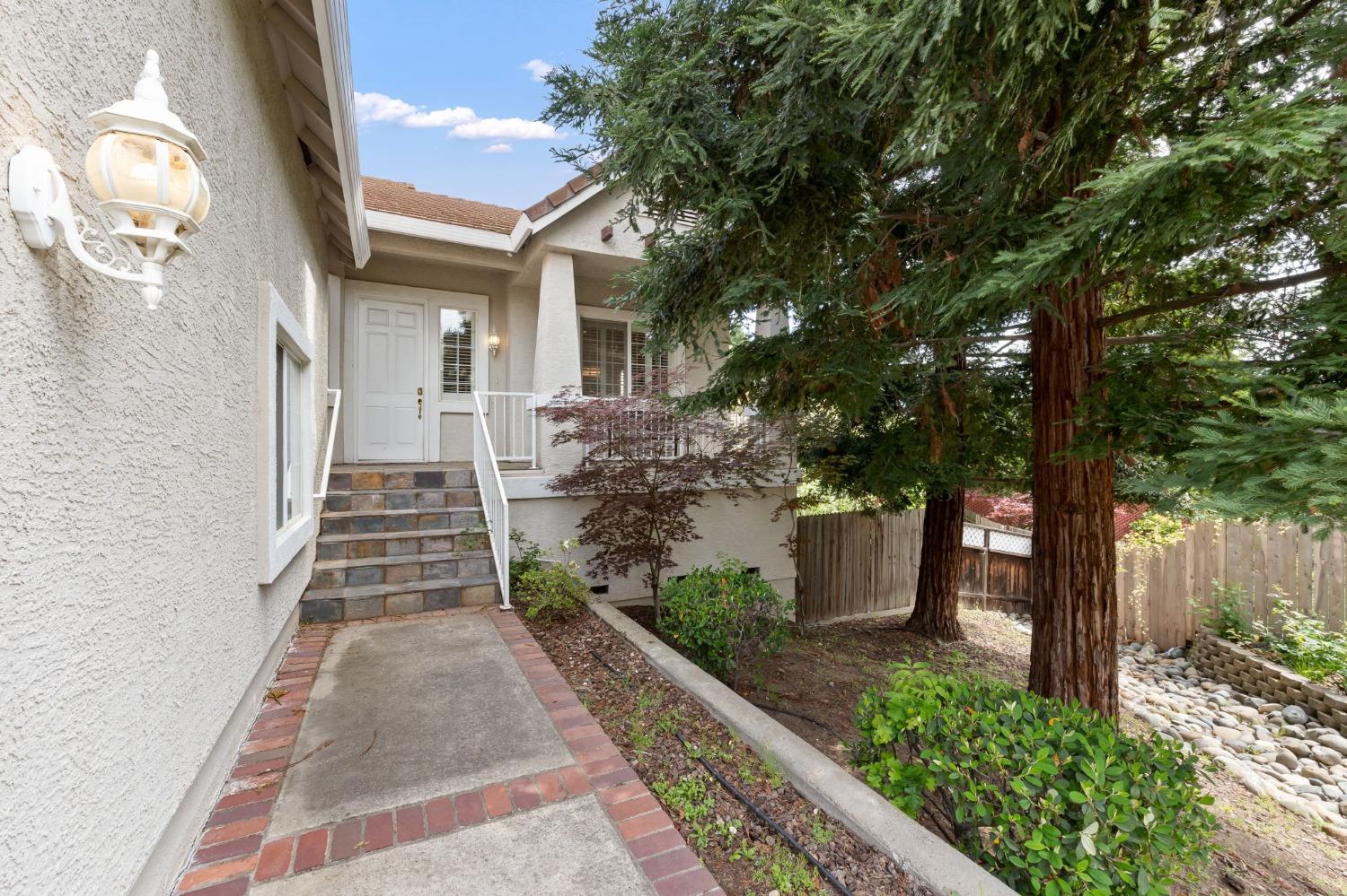 8141 E Carriage Lane