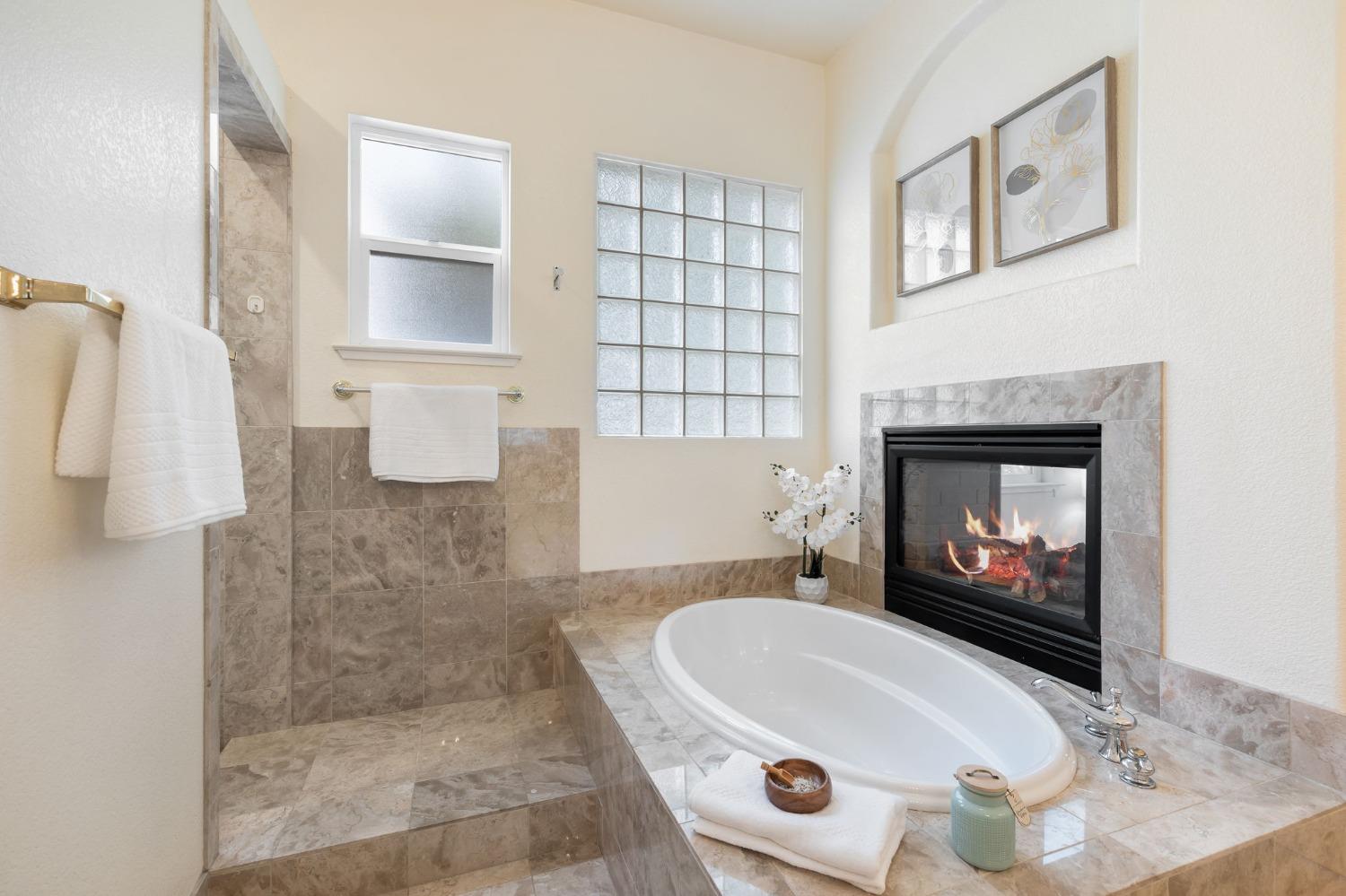 8141 E Carriage Lane