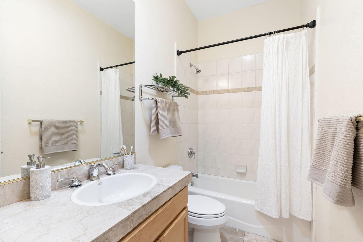 8141 E Carriage Lane