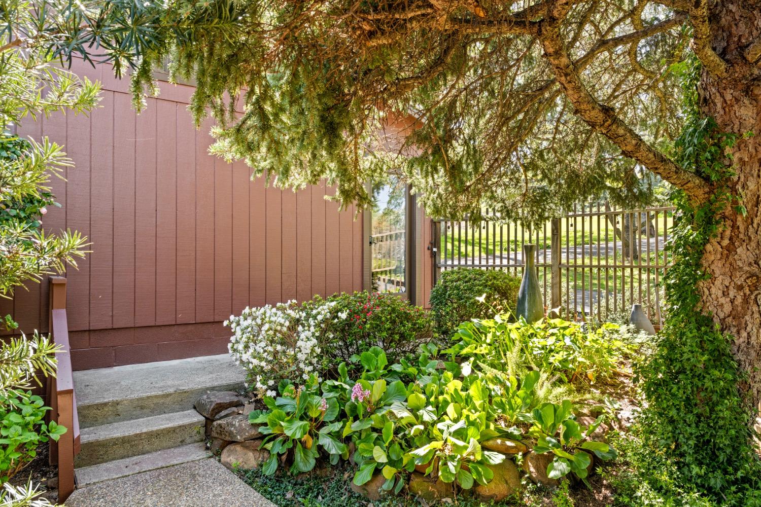 7649 Crystal Boulevard