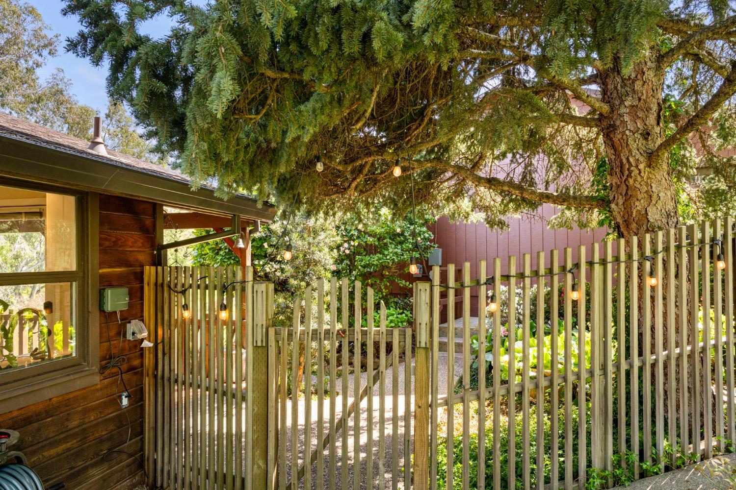 7649 Crystal Boulevard