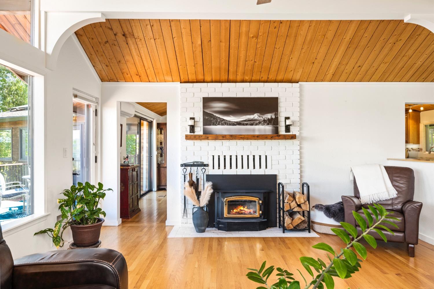 7649 Crystal Boulevard