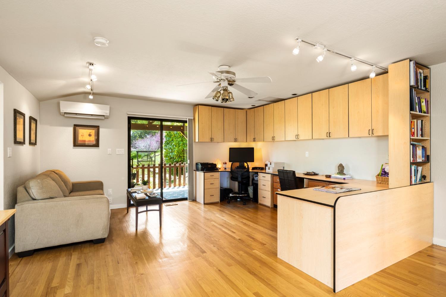 7649 Crystal Boulevard