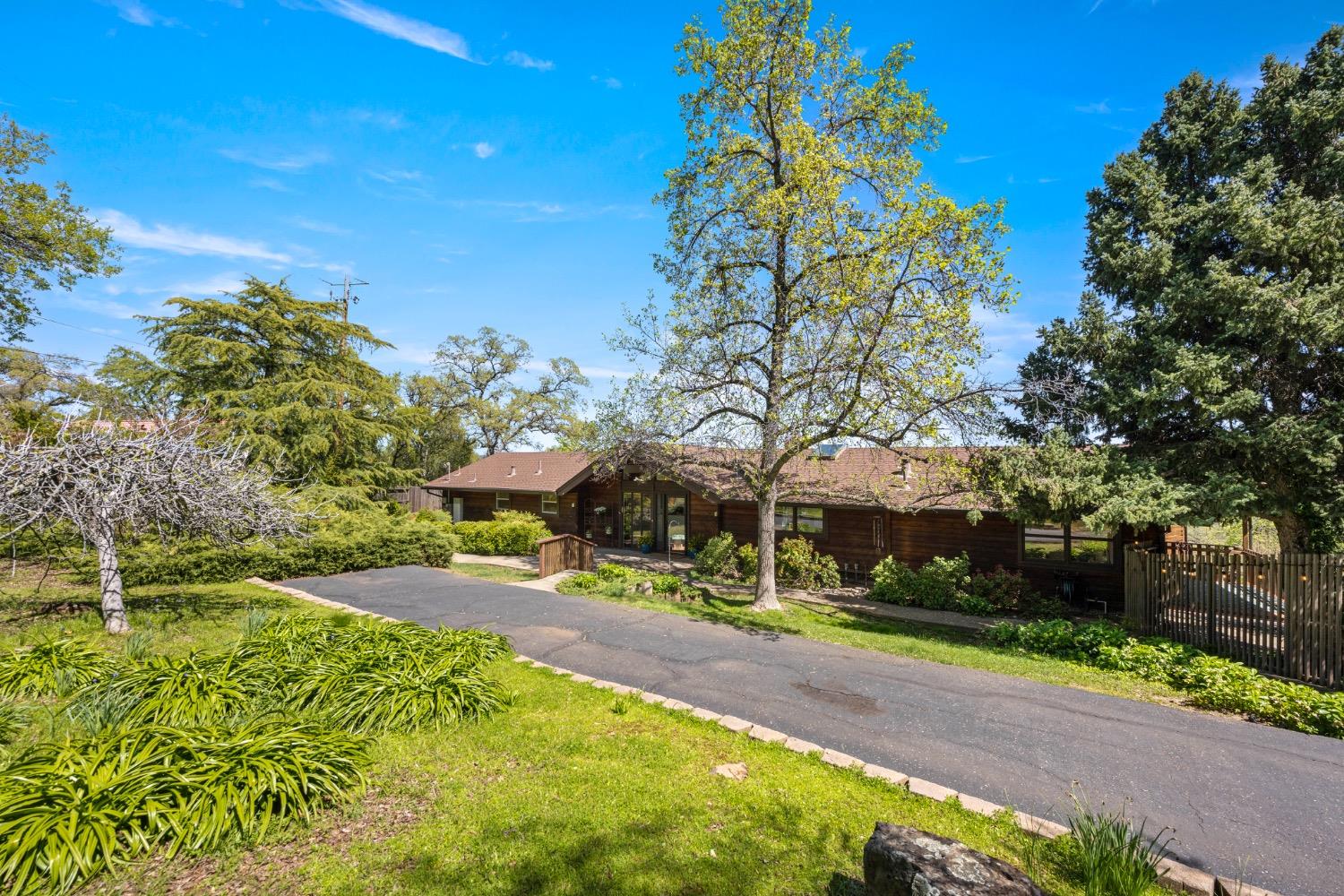 7649 Crystal Boulevard