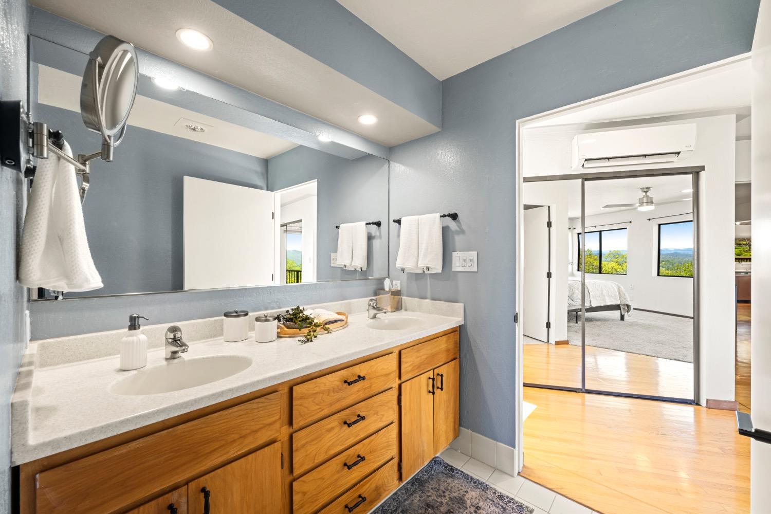 7649 Crystal Boulevard