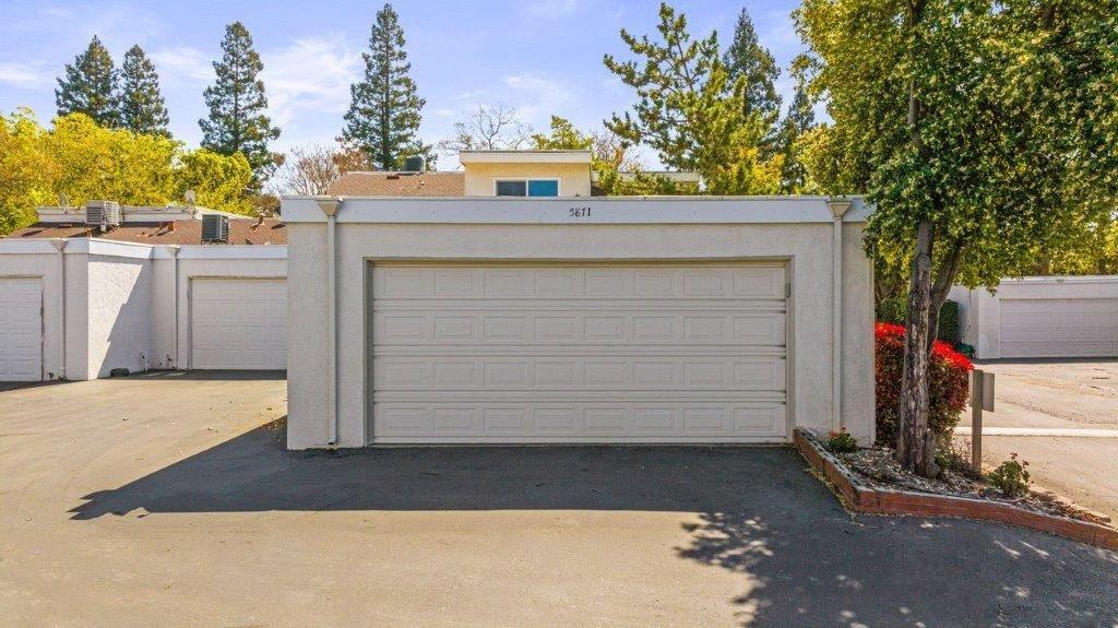 5871 sperry Drive