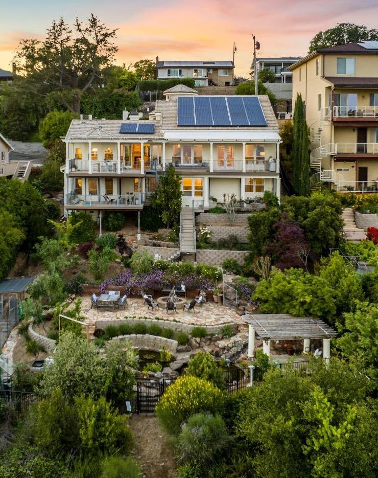 7772 Lakeshore Drive