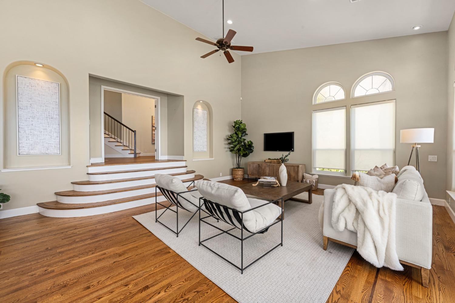 7772 Lakeshore Drive