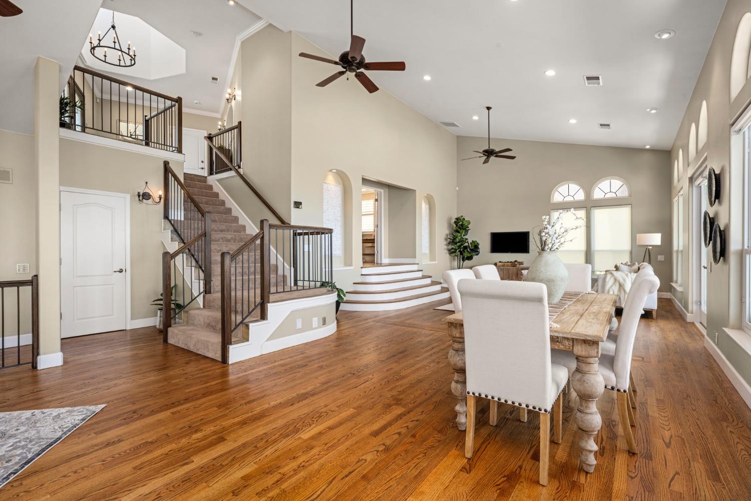 7772 Lakeshore Drive