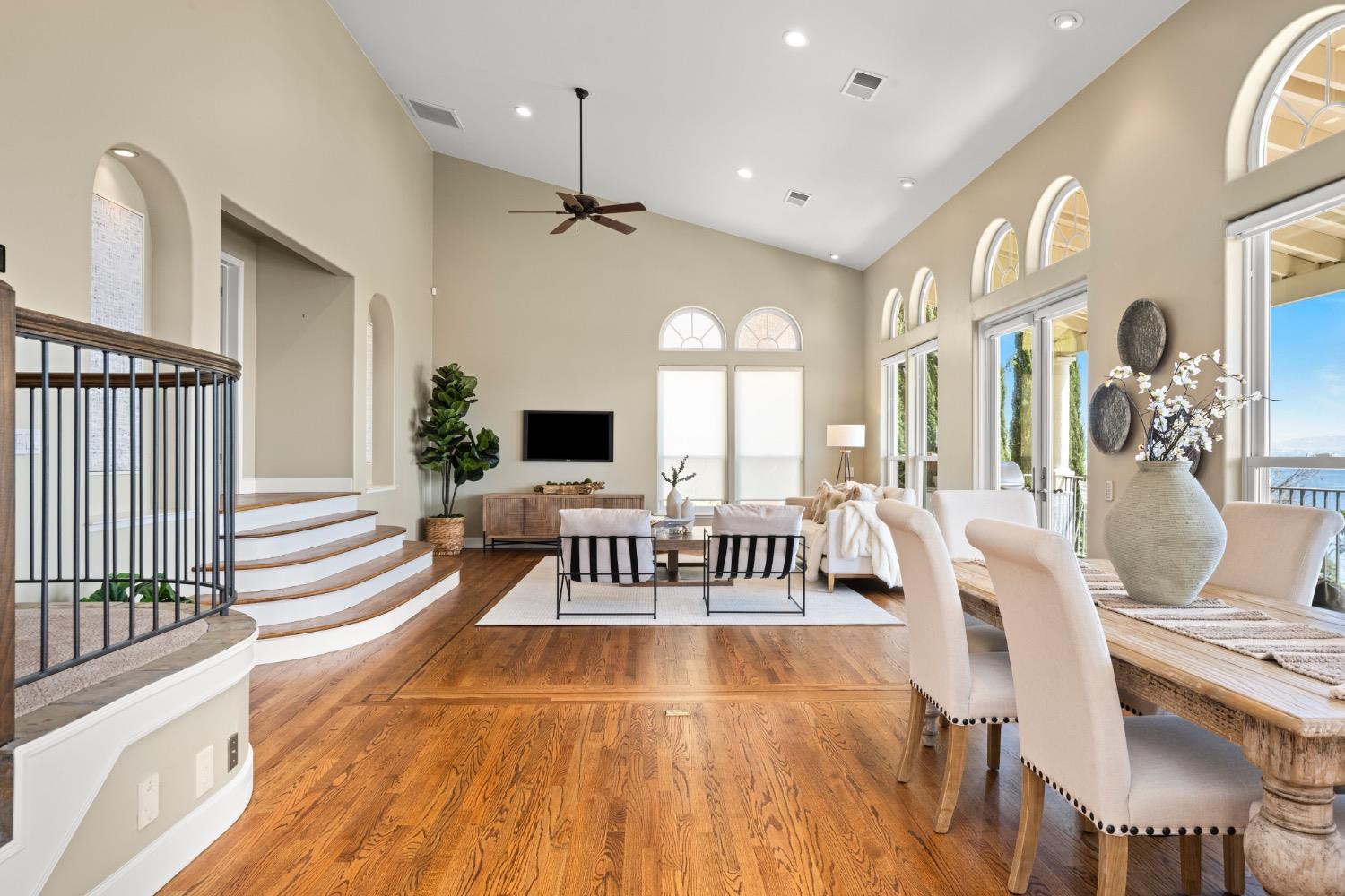 7772 Lakeshore Drive