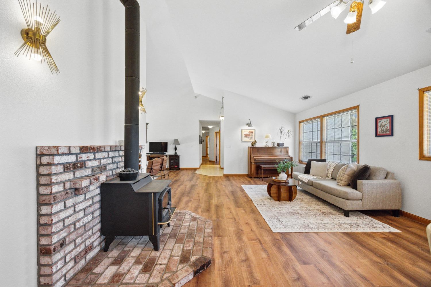 3255 Vista Del Mundo