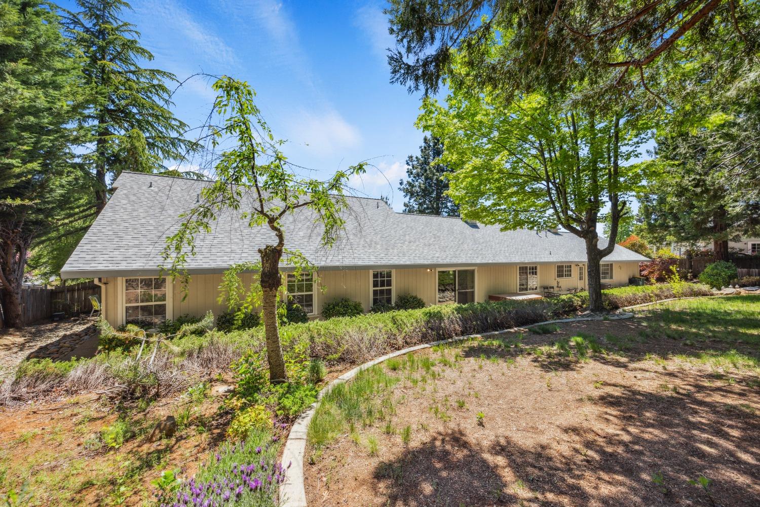 3255 Vista Del Mundo