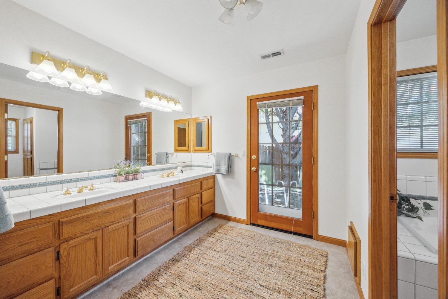 3255 Vista Del Mundo