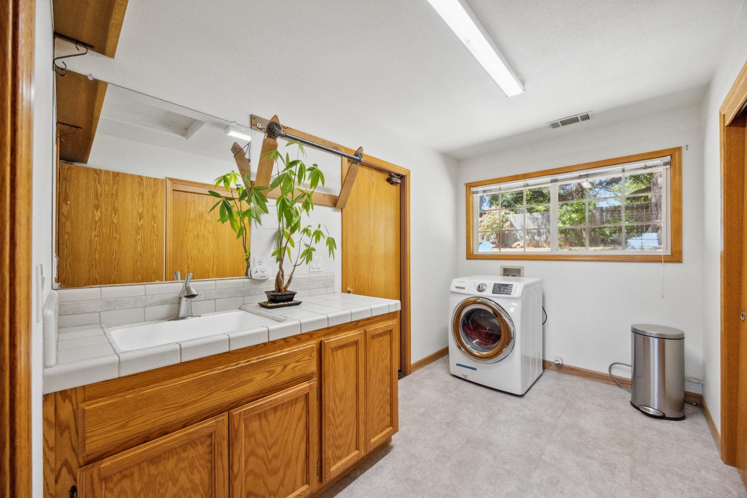 3255 Vista Del Mundo