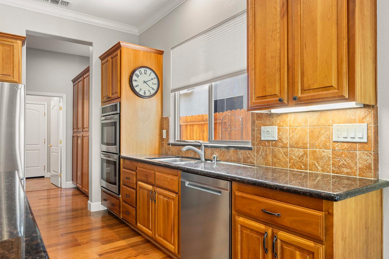 7473 Grassy Creek Way