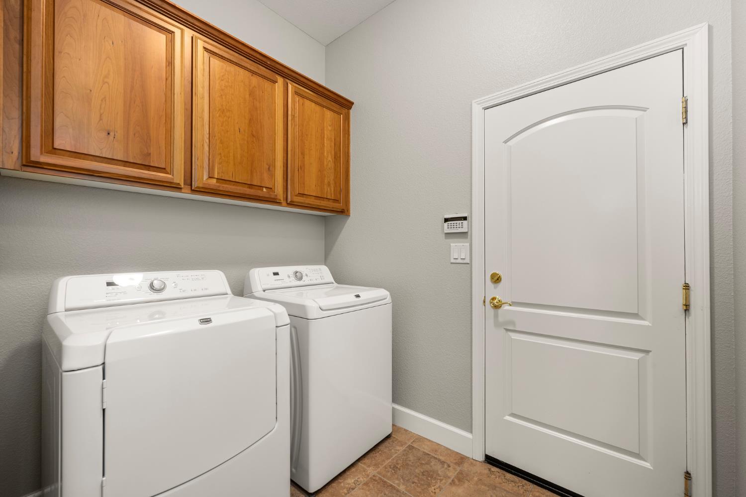 7473 Grassy Creek Way