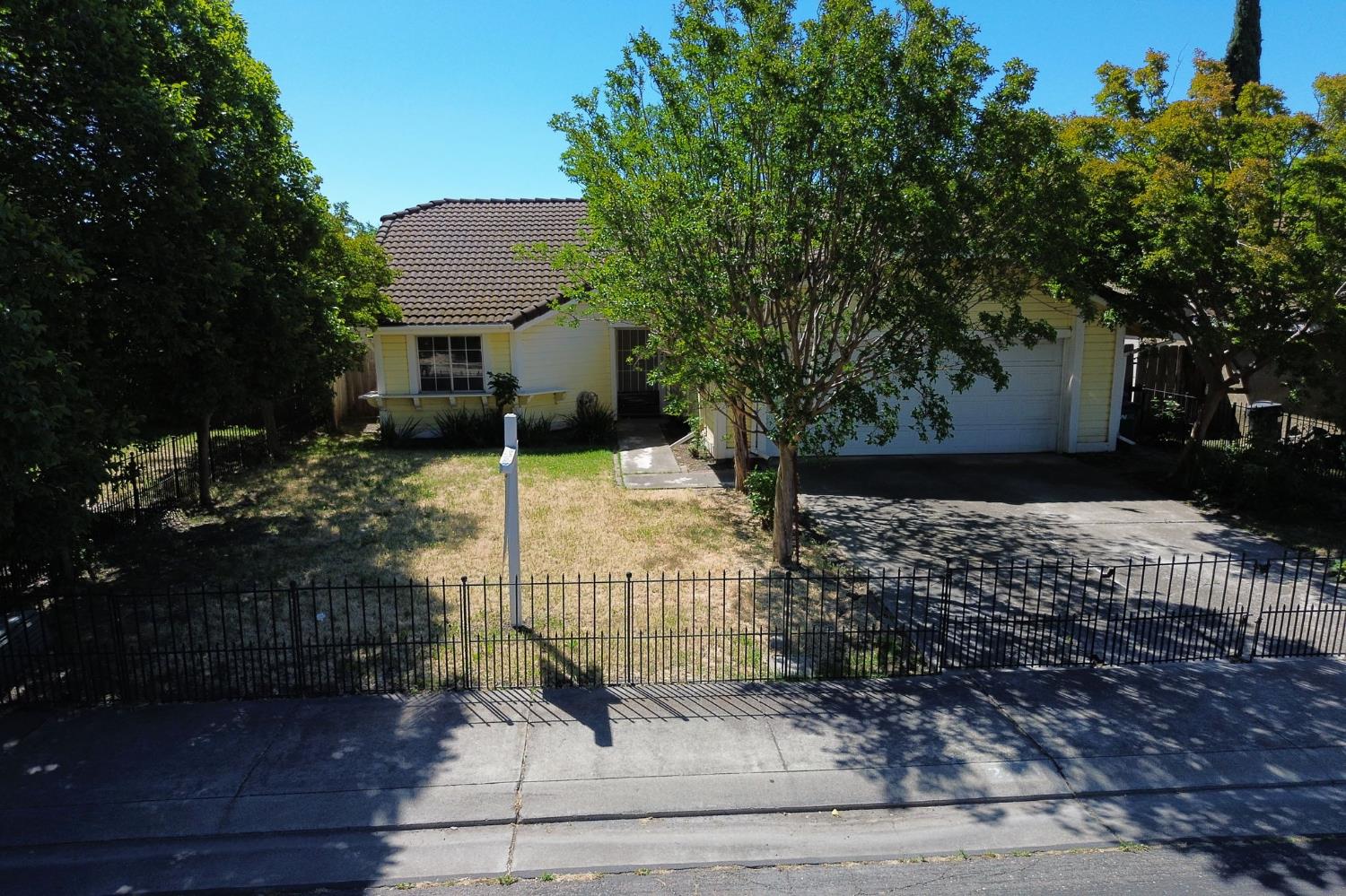 2220 Atchenson Street