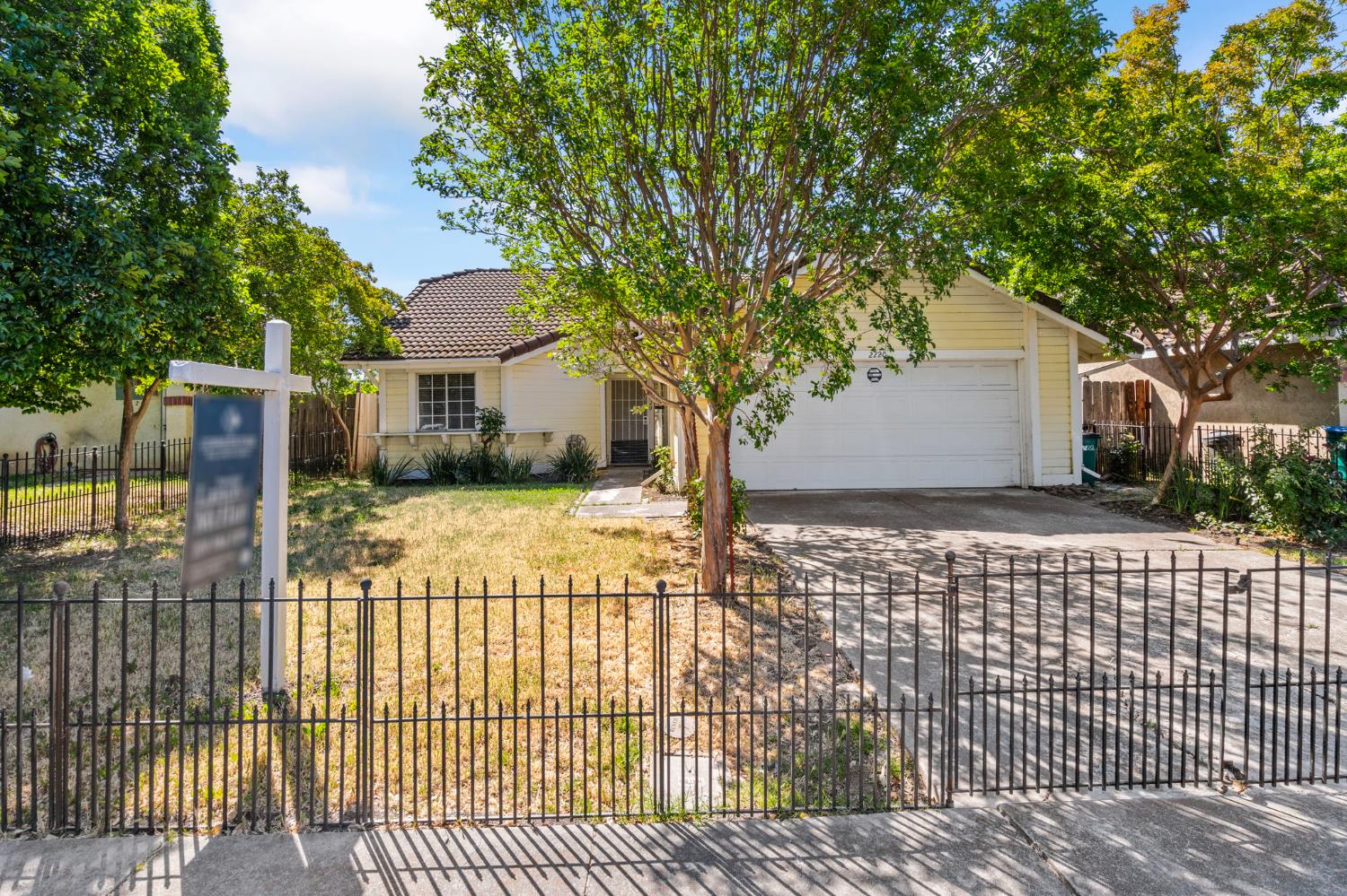 2220 Atchenson Street