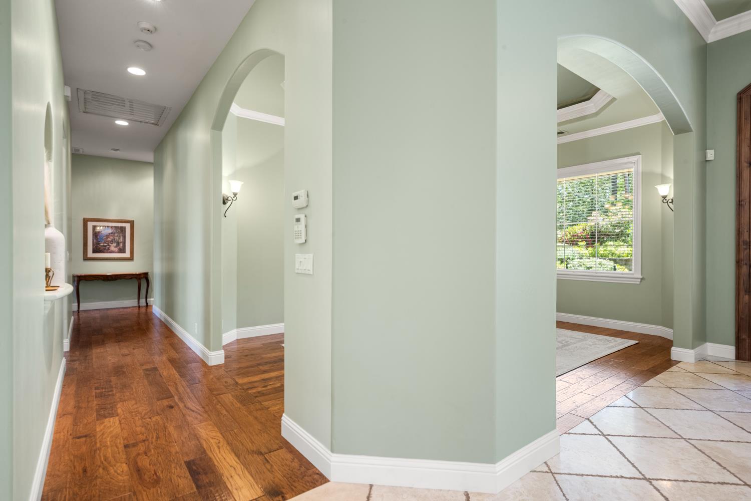 2611 Golden Fawn Trail