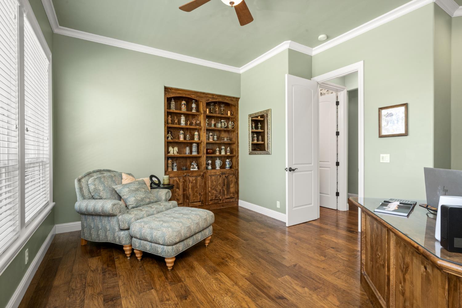 2611 Golden Fawn Trail