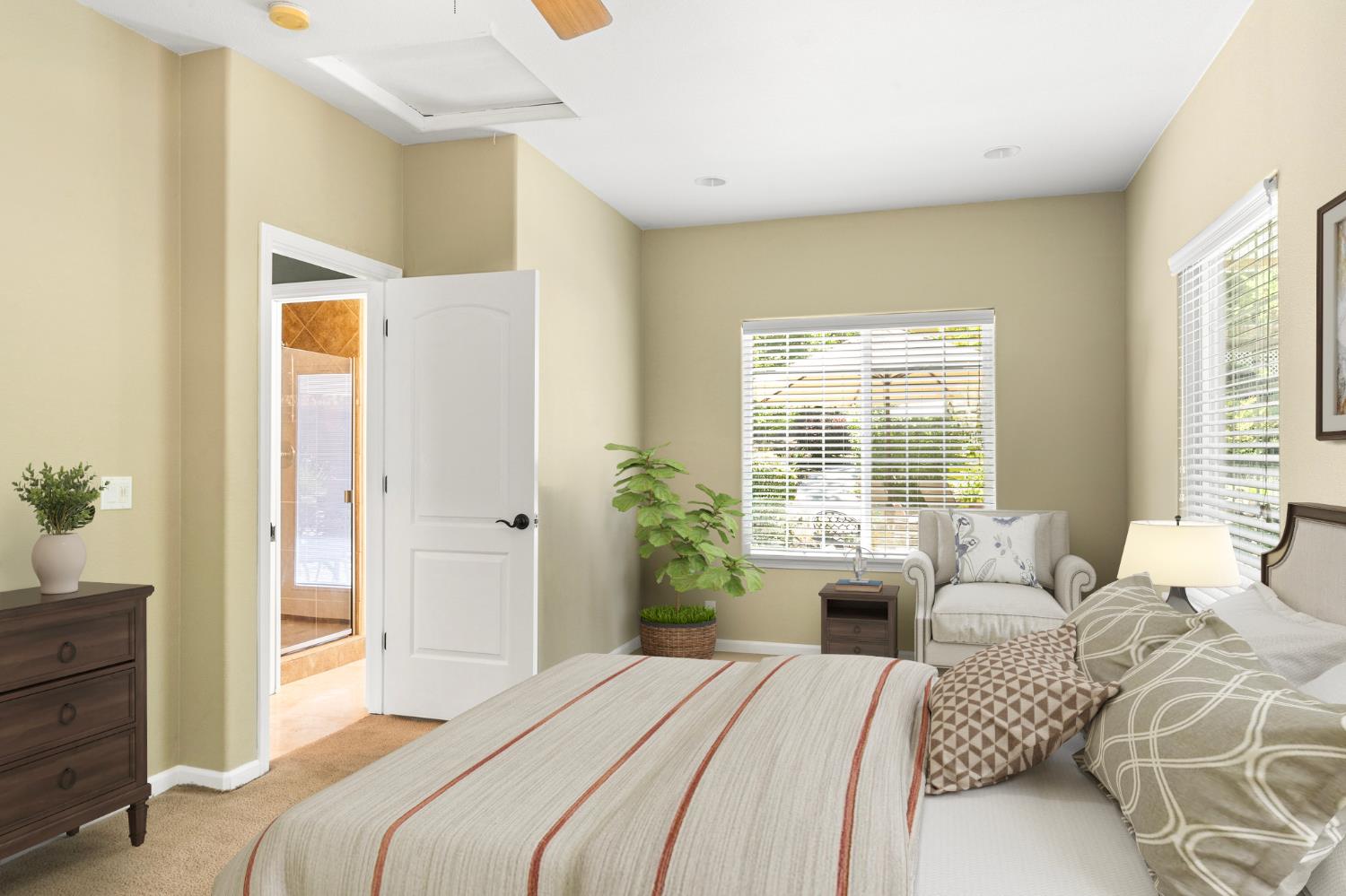 2611 Golden Fawn Trail