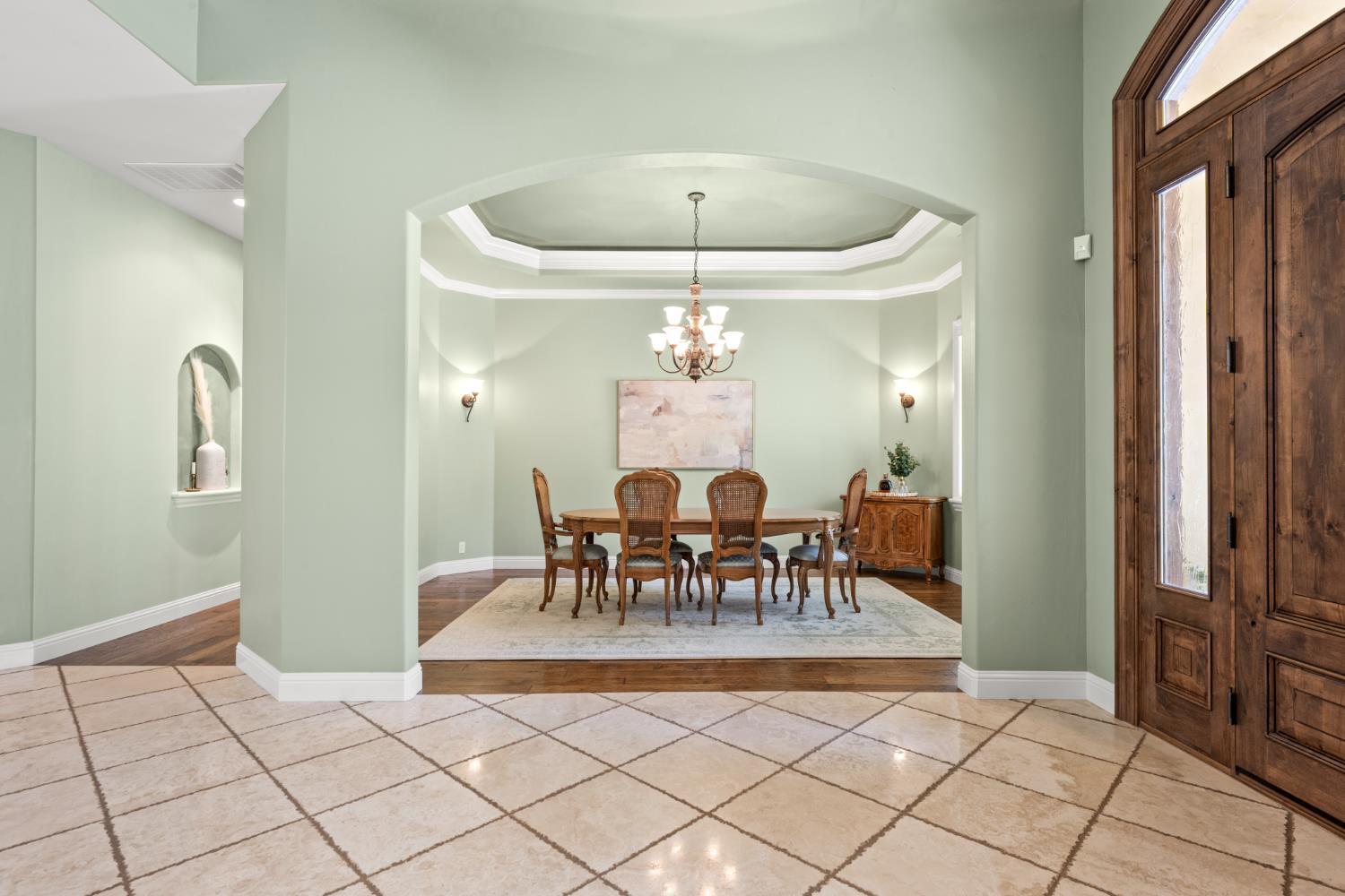 2611 Golden Fawn Trail