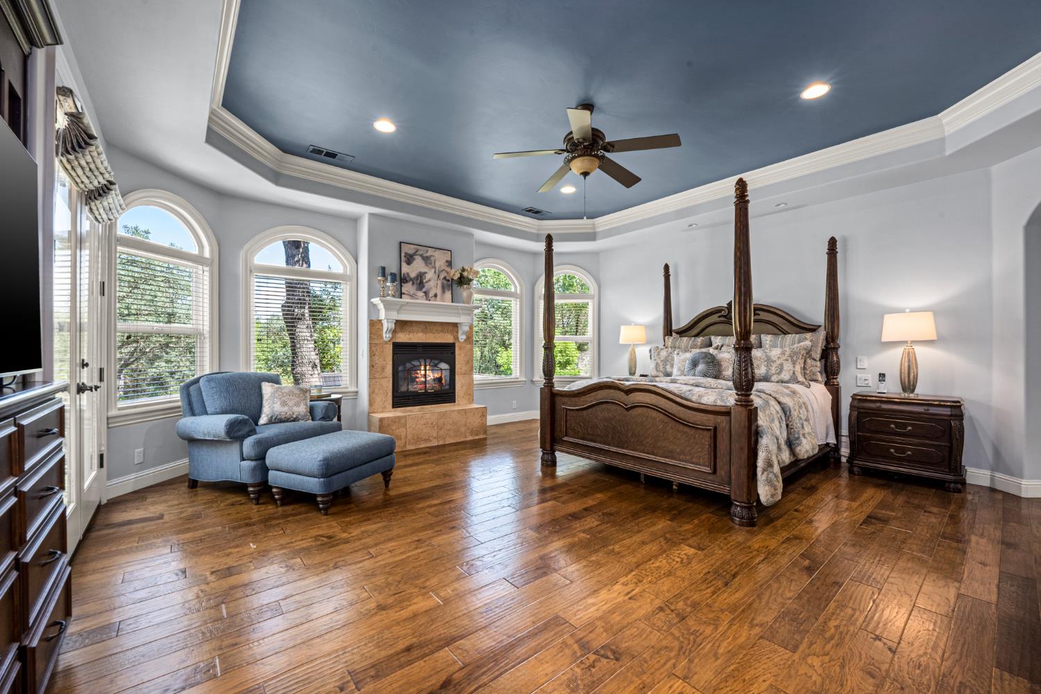 2611 Golden Fawn Trail