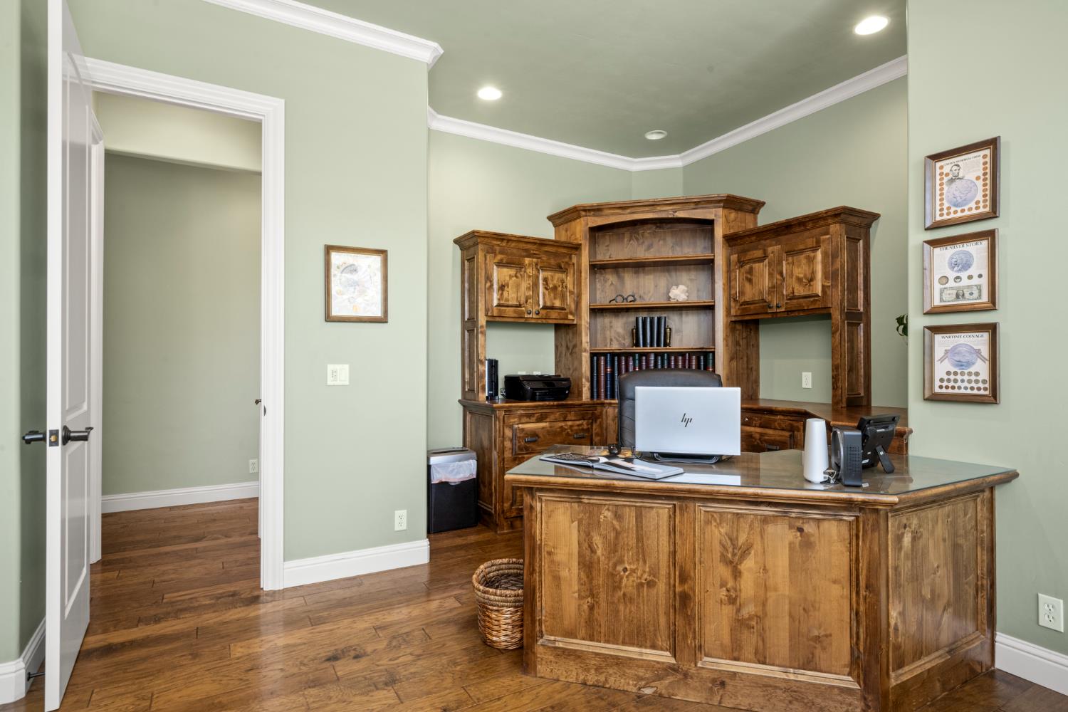 2611 Golden Fawn Trail