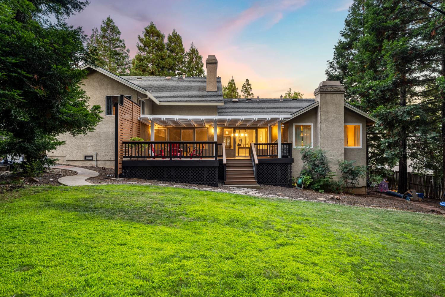 512 Santa Cruz Court