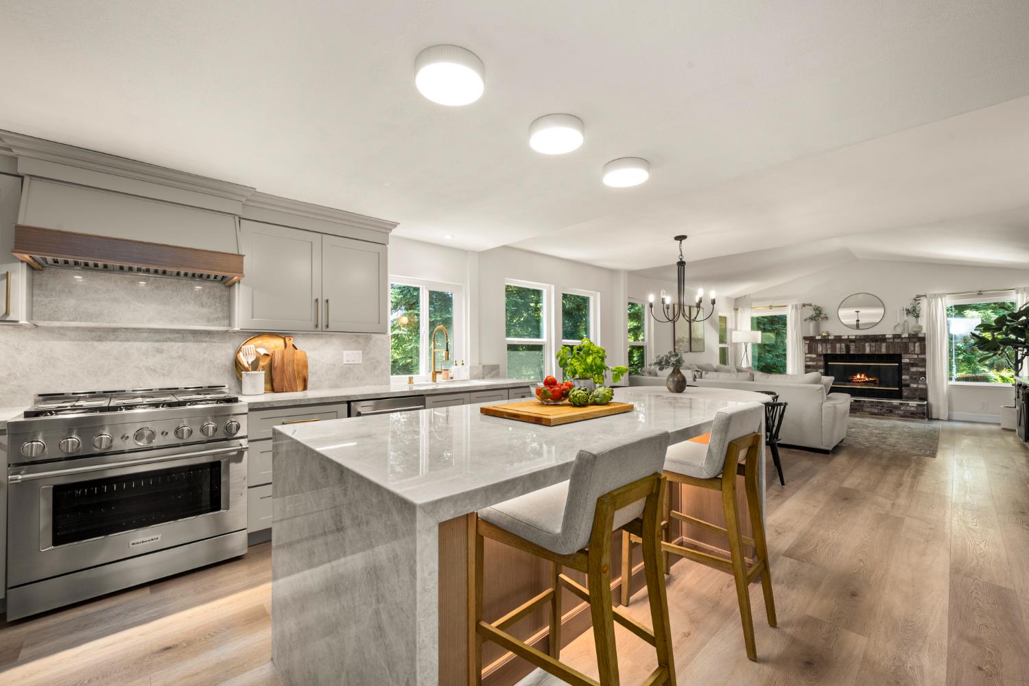 512 Santa Cruz Court