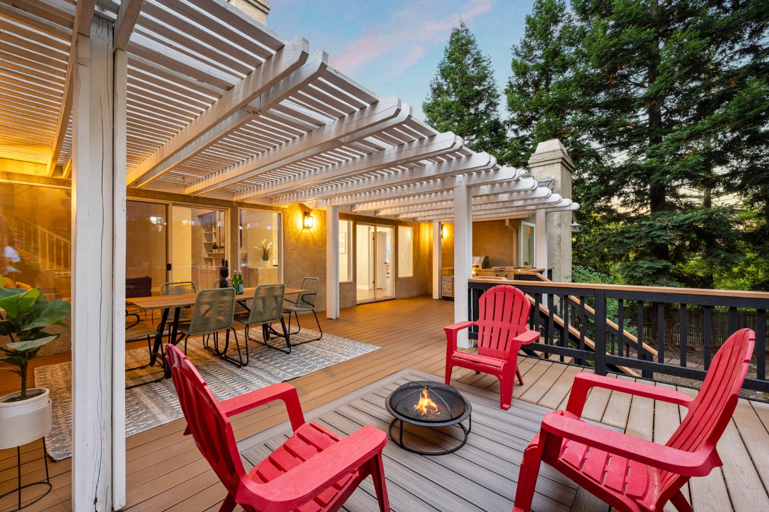 512 Santa Cruz Court