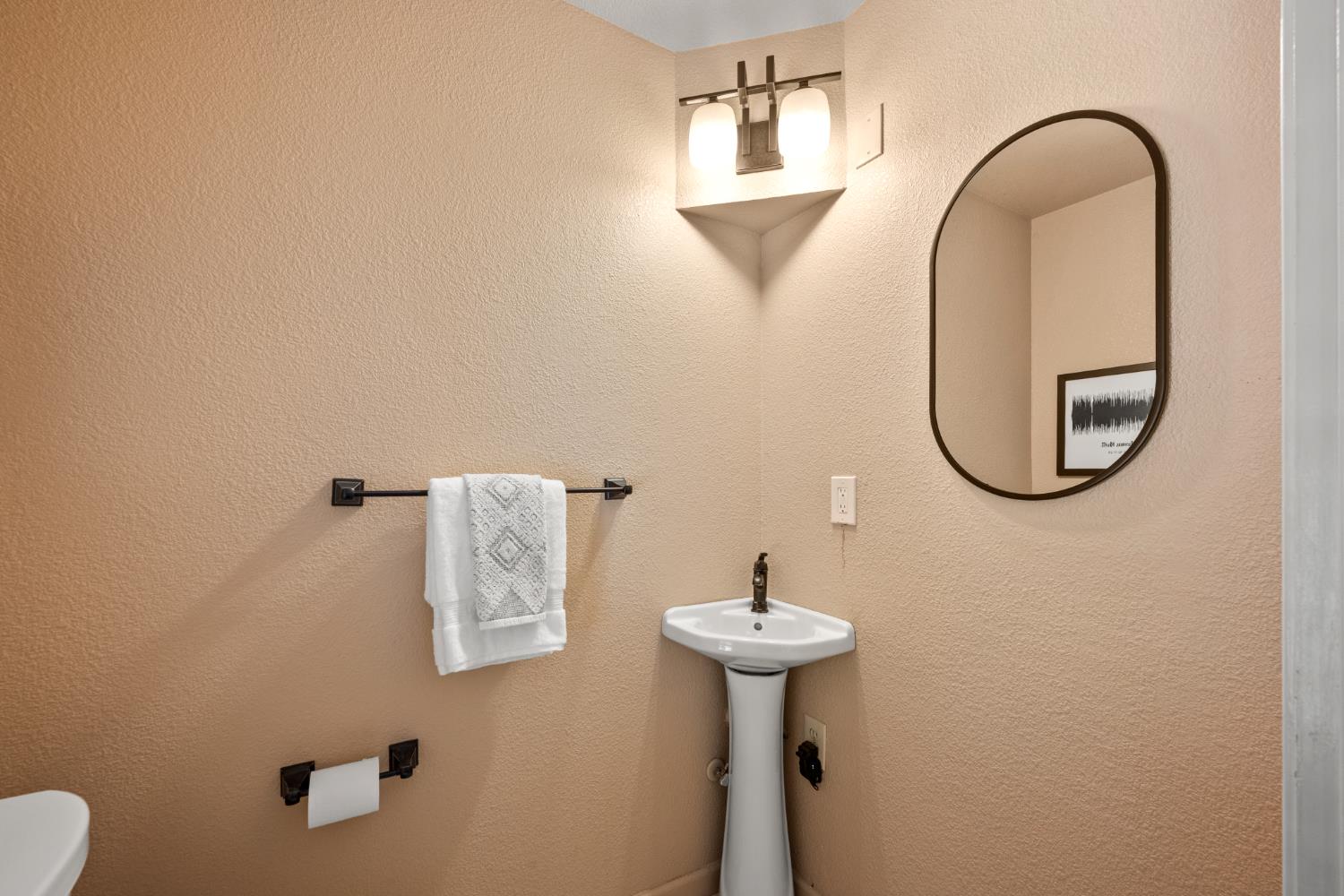 512 Santa Cruz Court