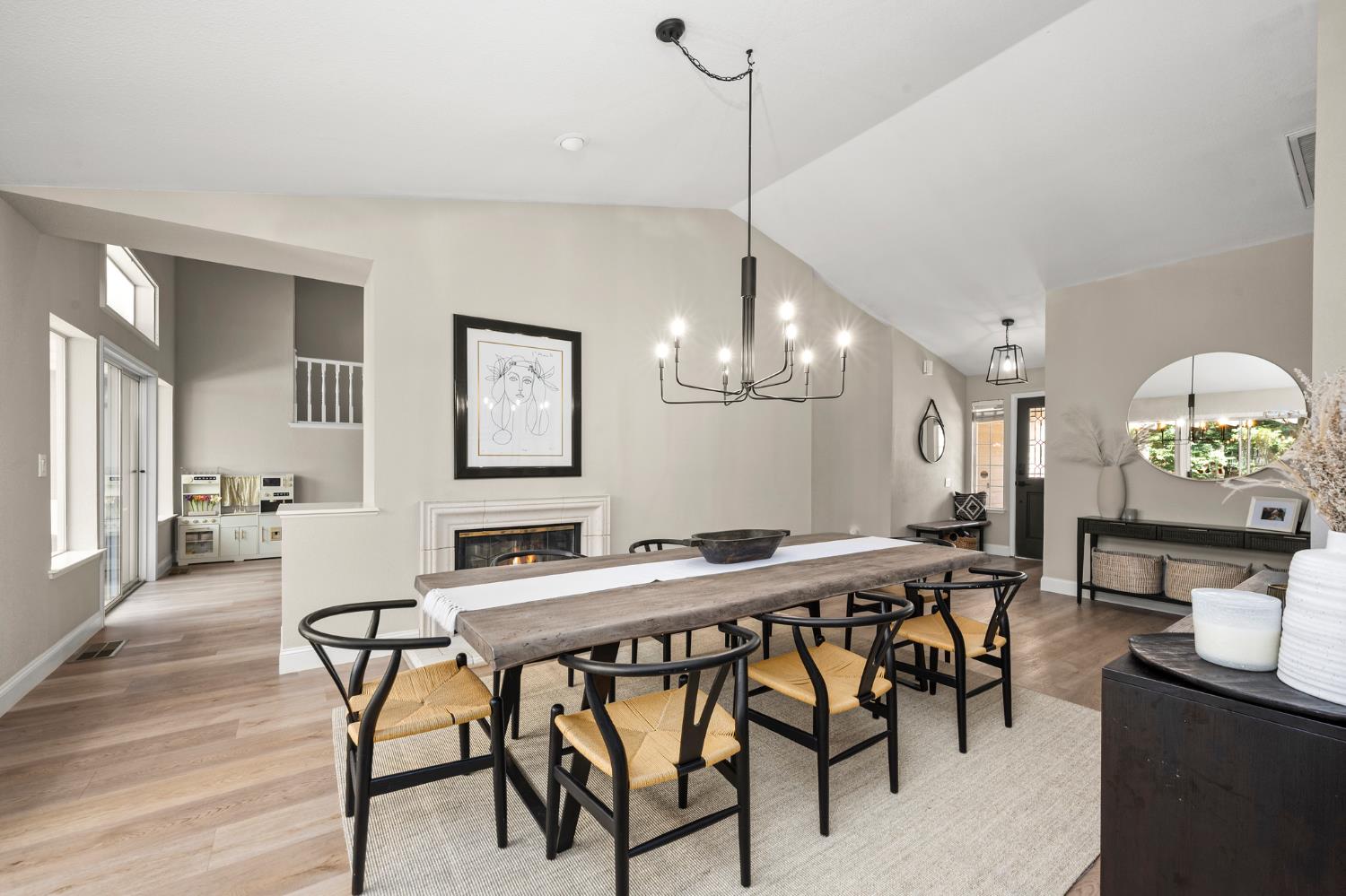 512 Santa Cruz Court