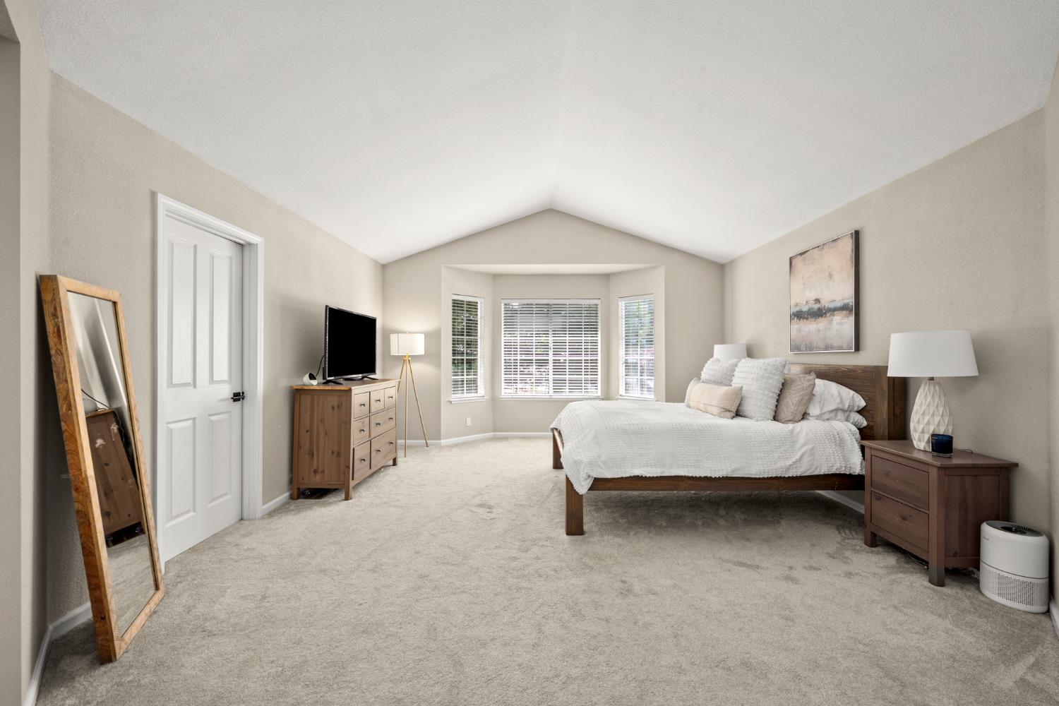 512 Santa Cruz Court