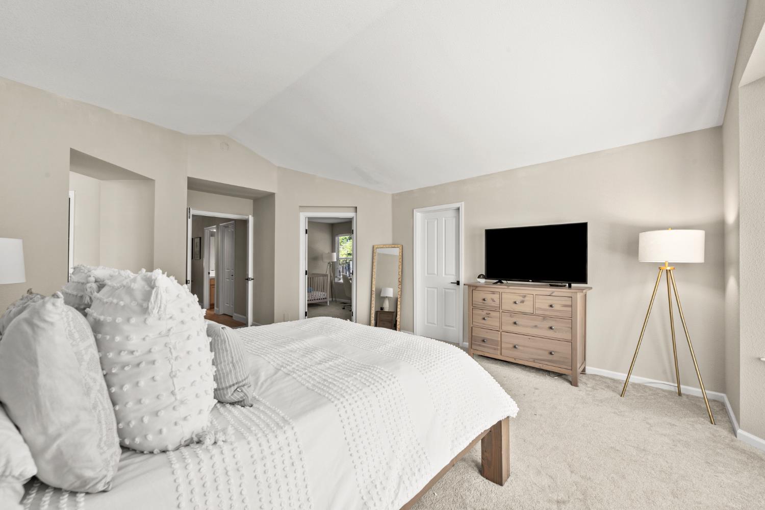 512 Santa Cruz Court