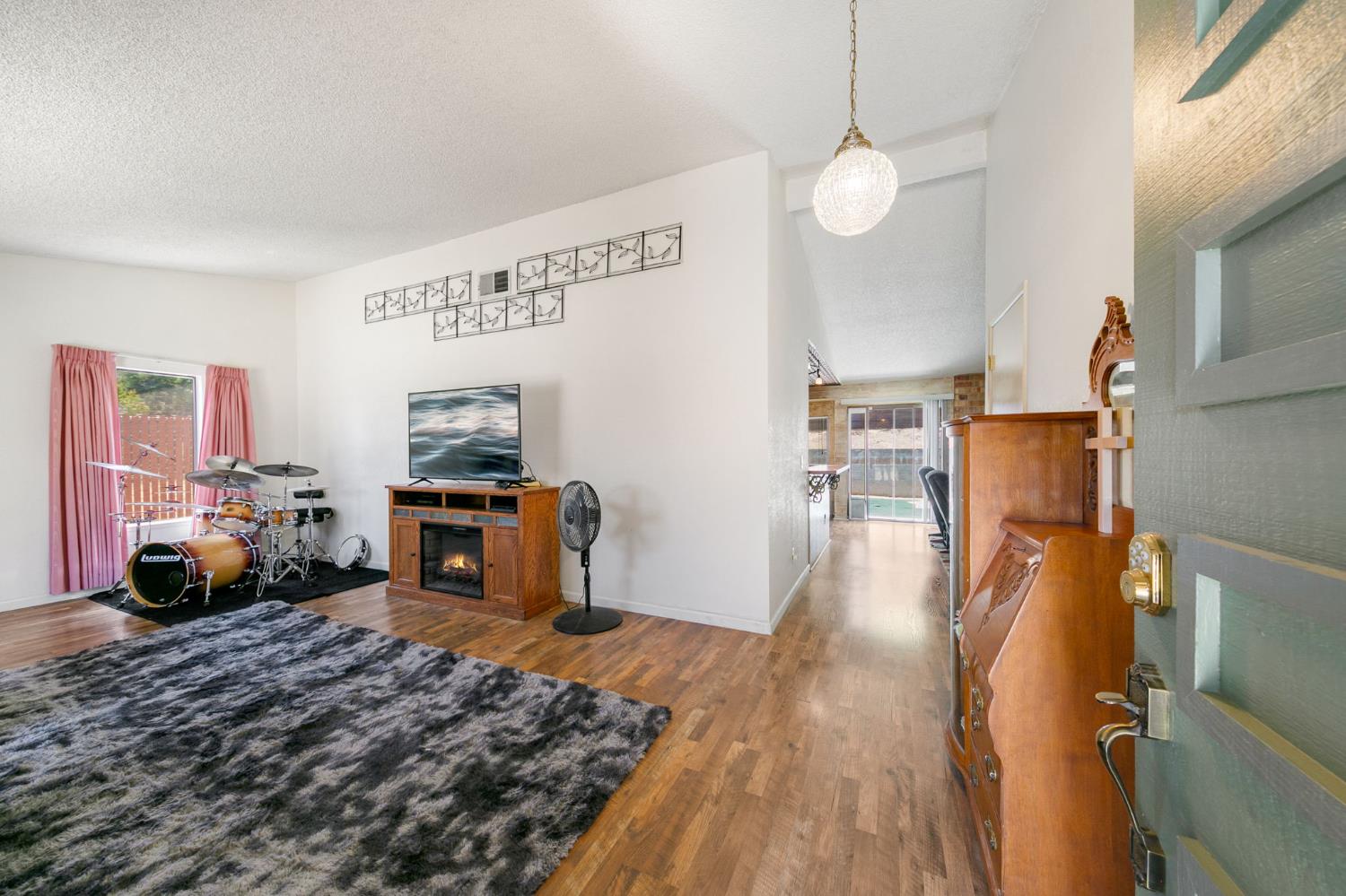 4904 Buffwood Way
