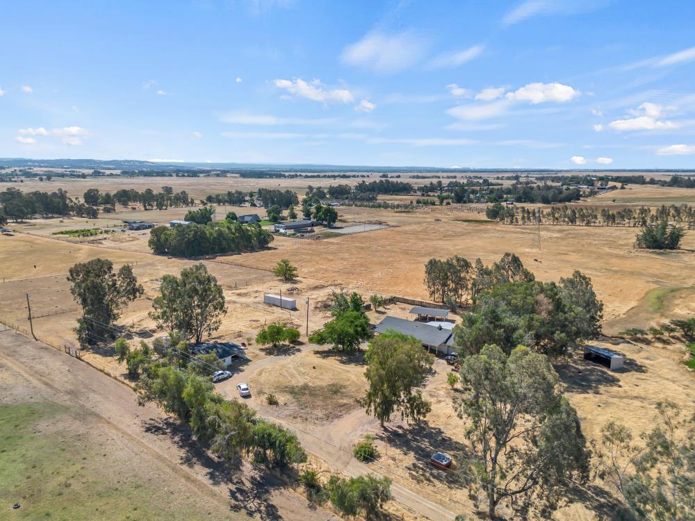 7494 Meadowlark Lane