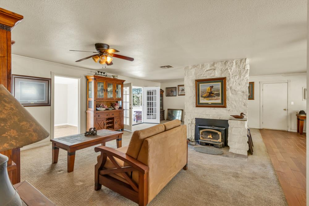 7494 Meadowlark Lane