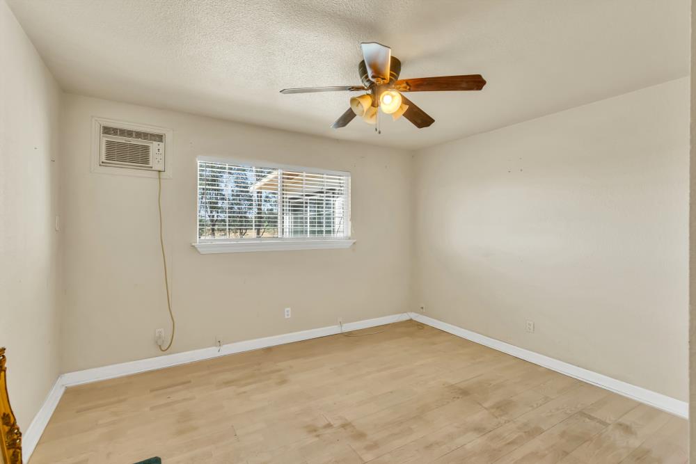 7494 Meadowlark Lane