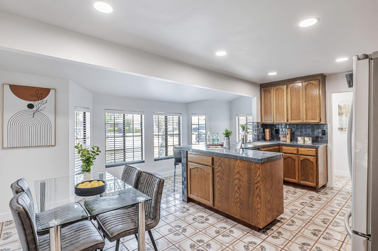 38597 Farwell Drive
